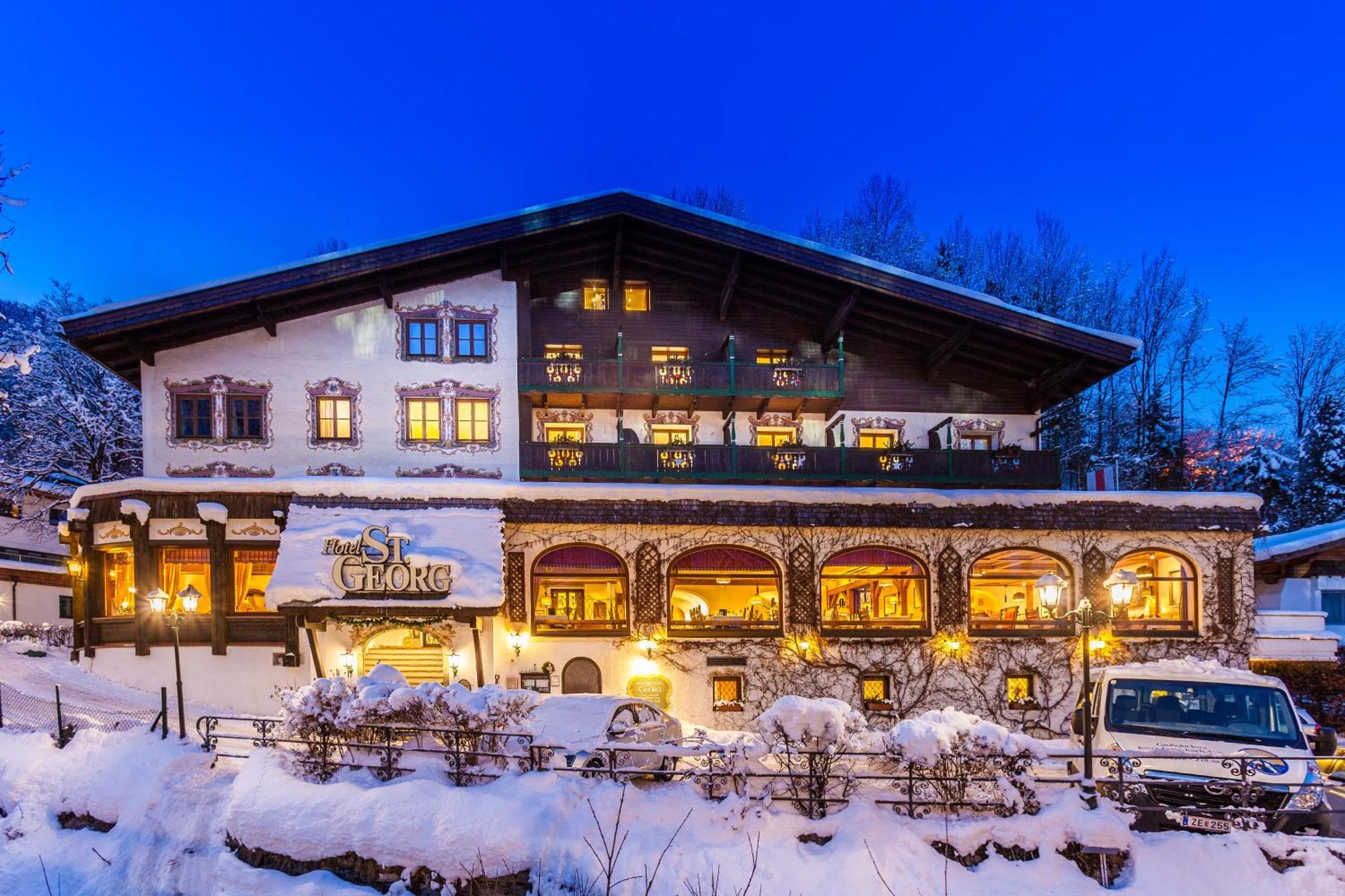 4 Smart Romantic Hotels Near Ebenberglift Worth Booking