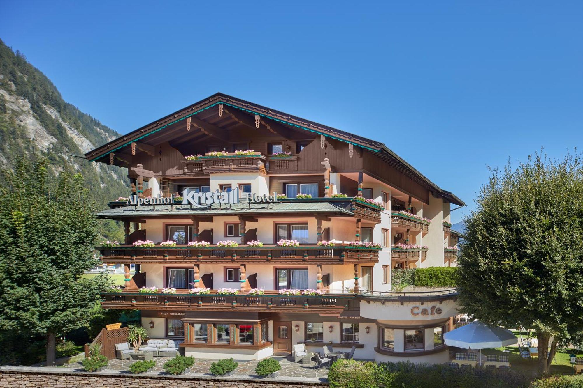 Where to Stay Near Rastkogelbahn: 3 Central Hotels in Mayrhofen