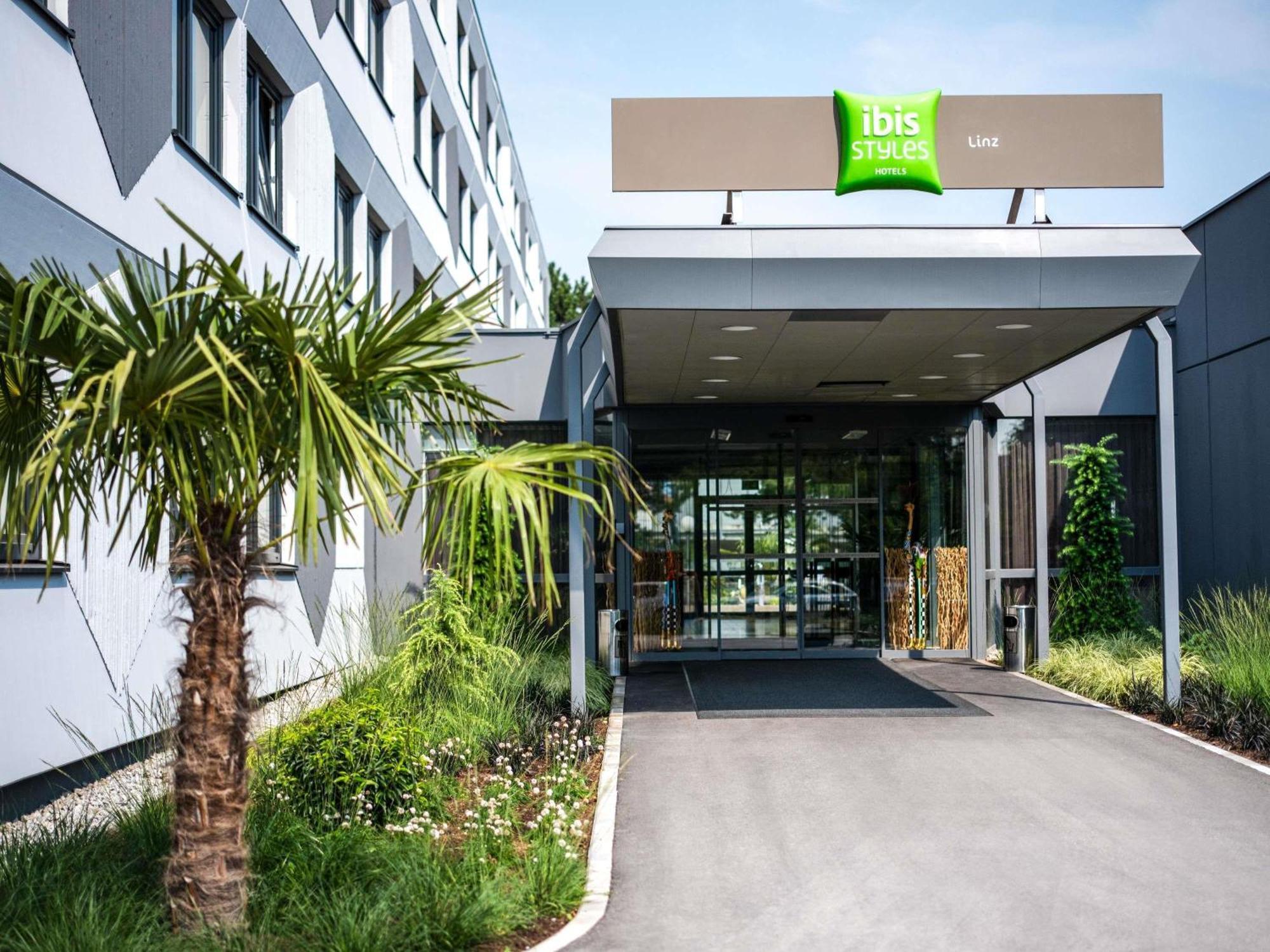 4 Hotels Near Pöstlingberg Basilica for Easy Linz Access