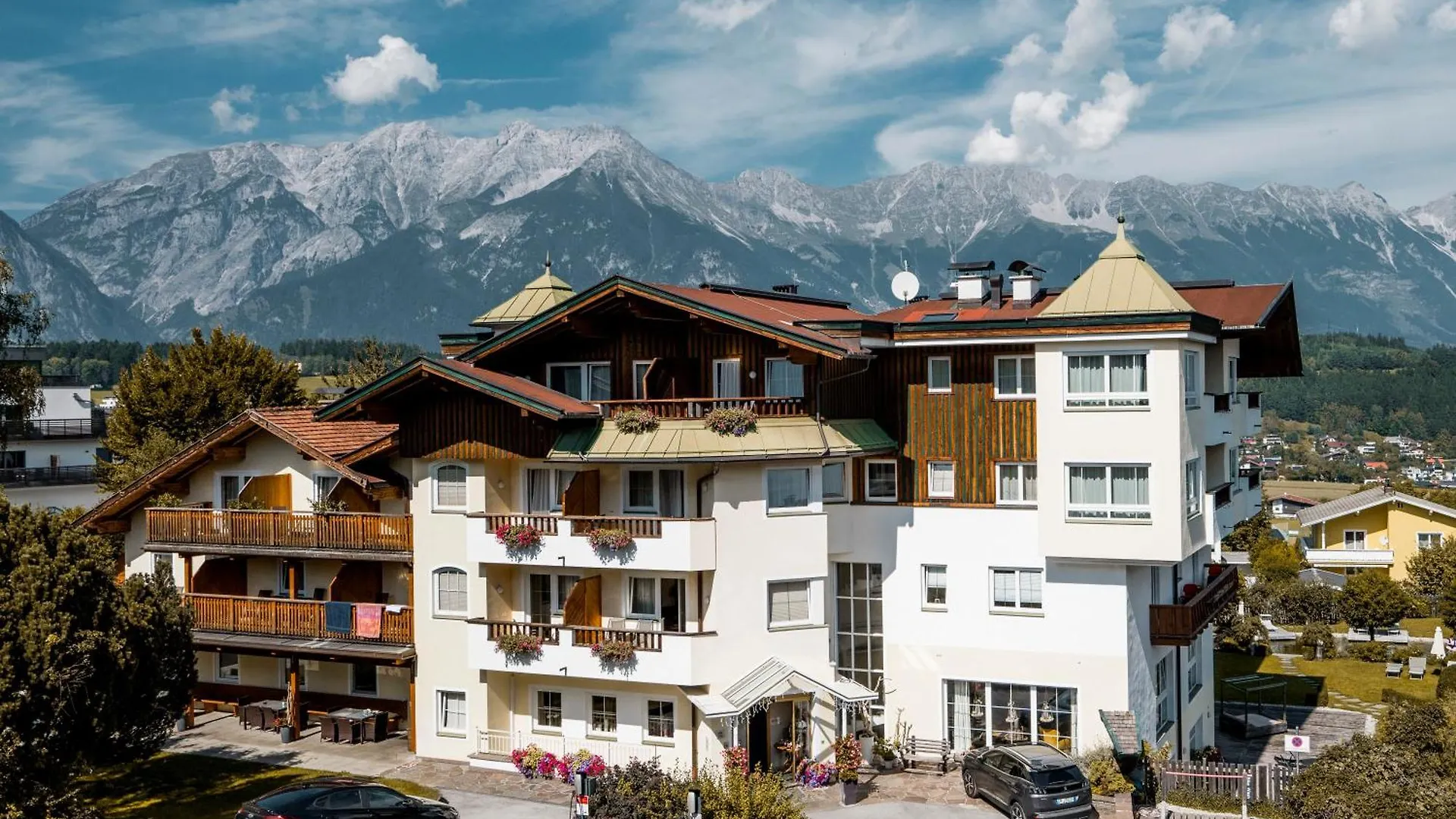 15 Best Resorts Near Mutterer Alm Bahn for Ski & Alpine Access