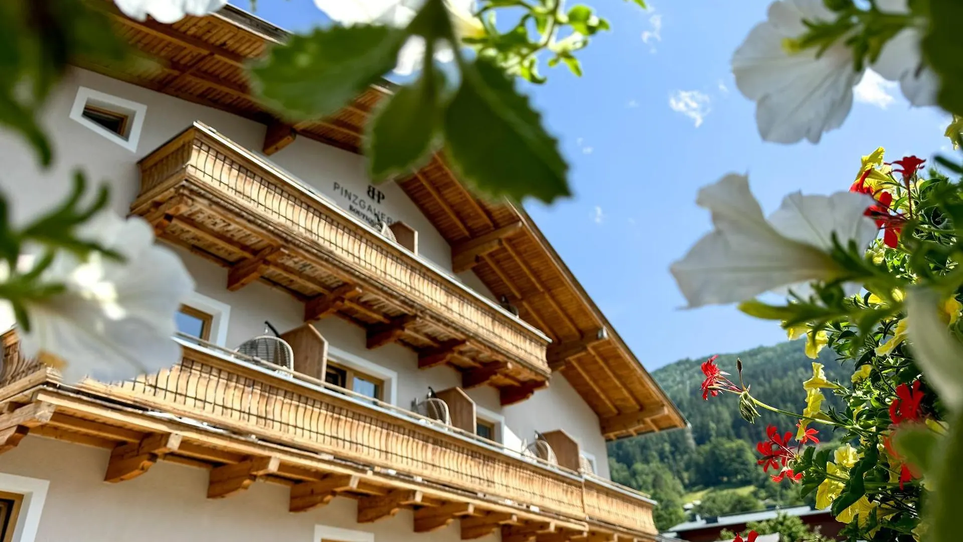 4 Central Hotels Close to MK Maiskogelbahn in Kaprun