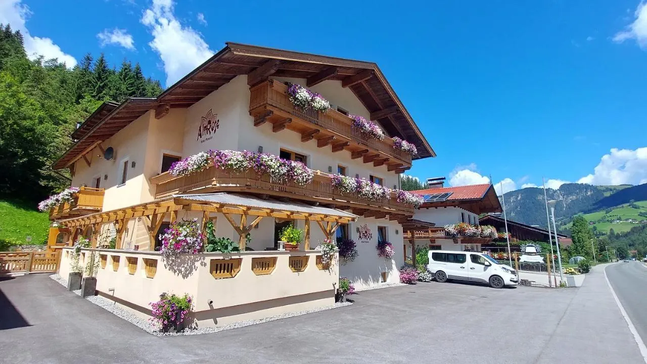 12 Family-Friendly Hotels Near Hornlift 2000 for Ski Stays