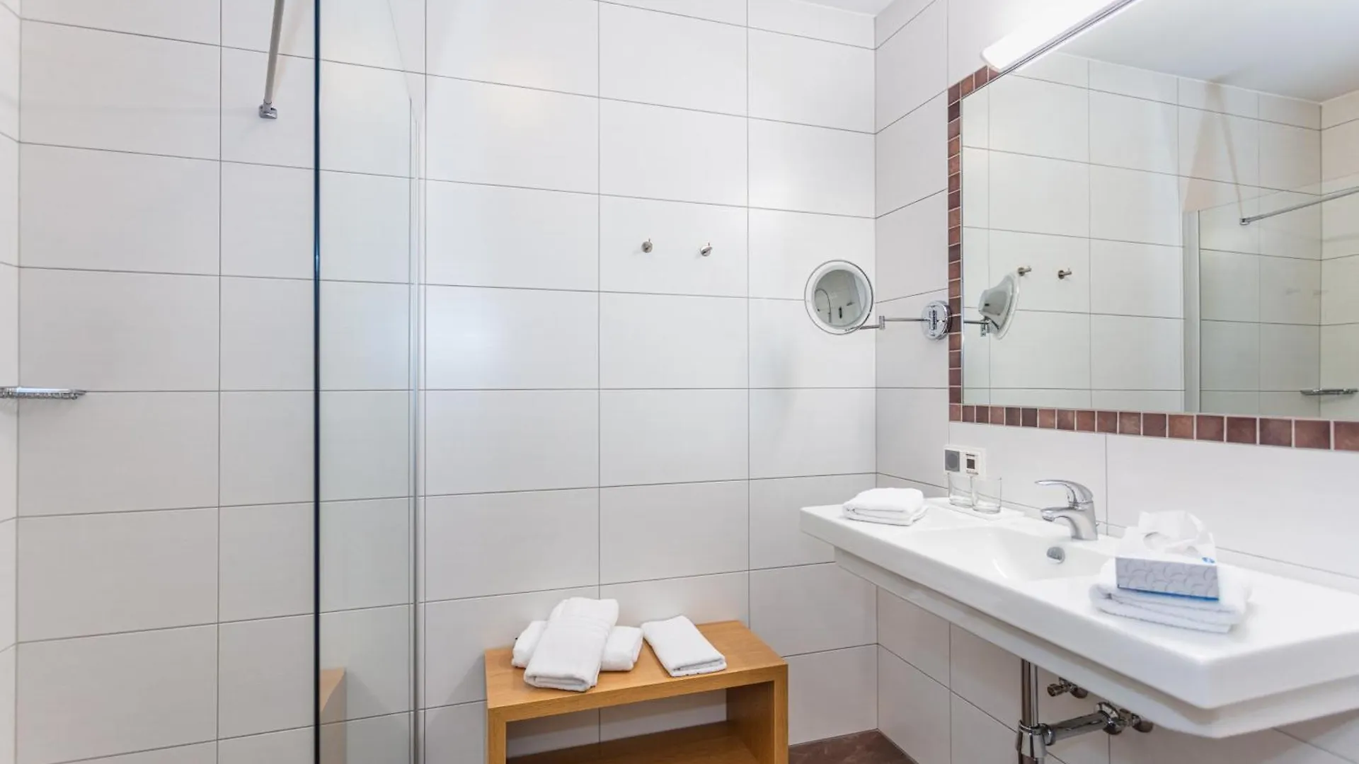 Where to Stay Near Schönleitenbahn: 13 Best Resorts