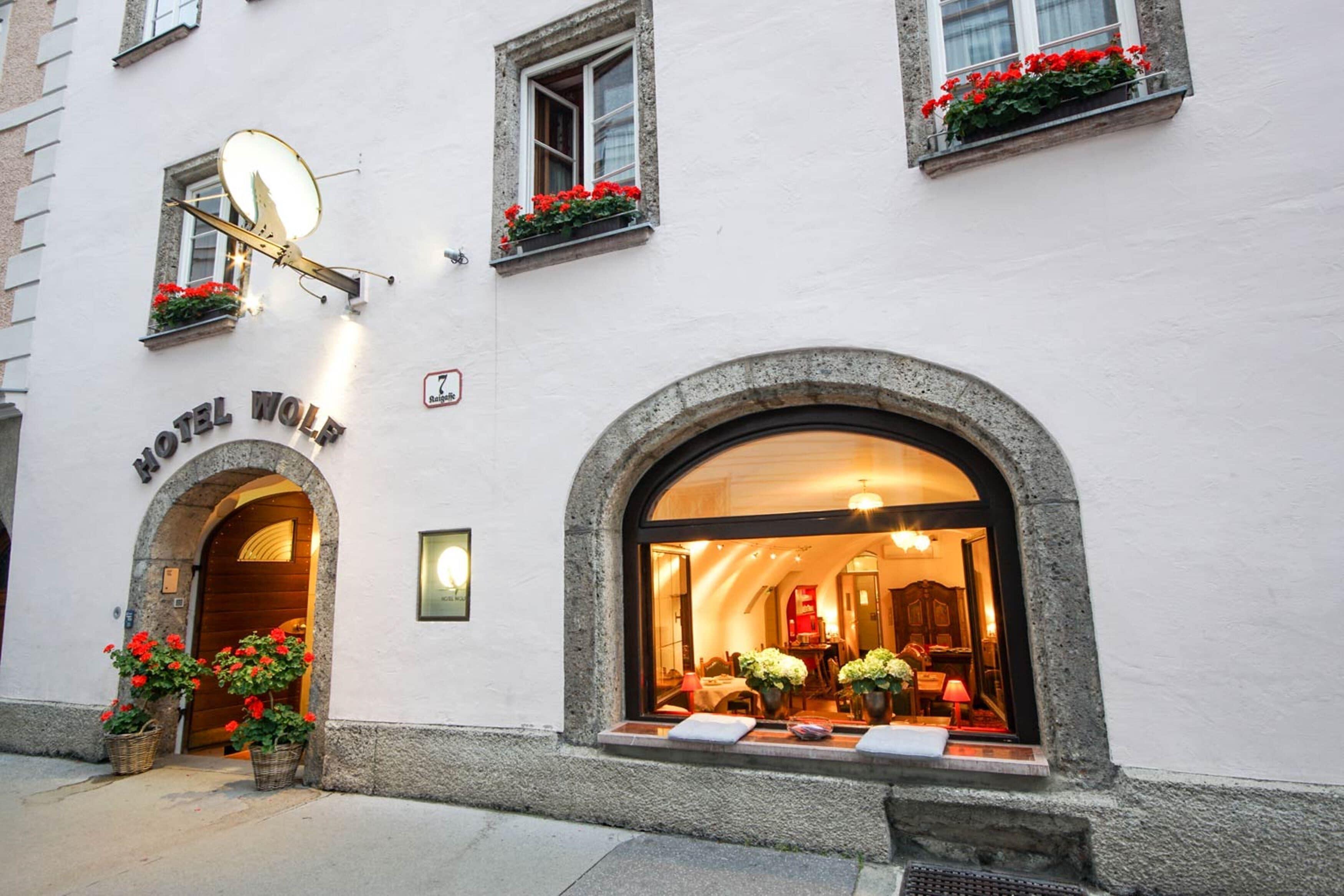 6 Smart Romantic Hotels In Altstadt Worth Booking