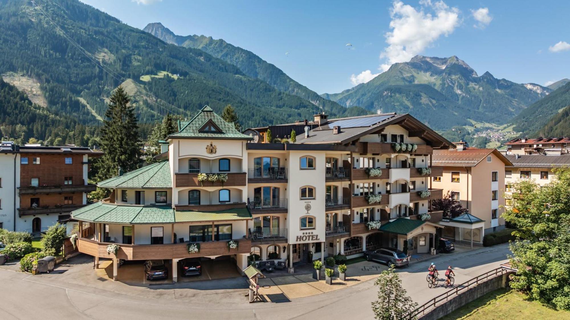 Where to Stay Near Karspitzbahn 1: 15 Central Hotels in Zell am Ziller